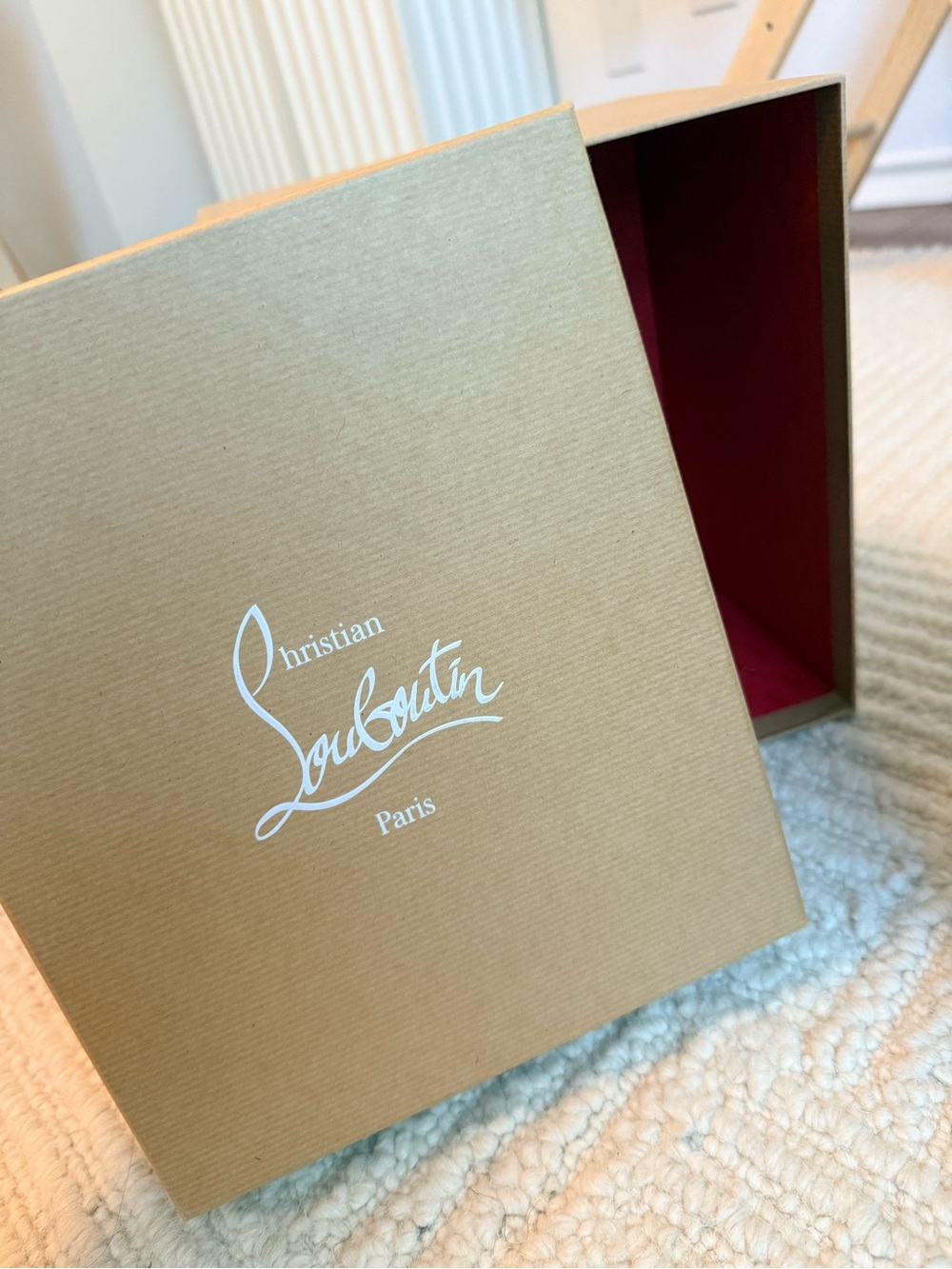 Christian Louboutin Mary Jane Bucket Bag with Box - Picture 3 of 9